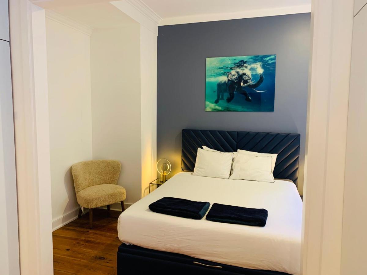Appartement Spacious 1 Bedroom With A Parking Spot In Chiado Lisboa
